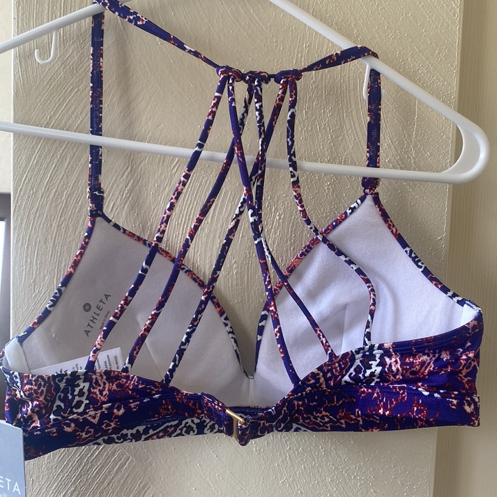 Athleta Aqualuxe Molded Bikini Top Small - Picture 2 of 6